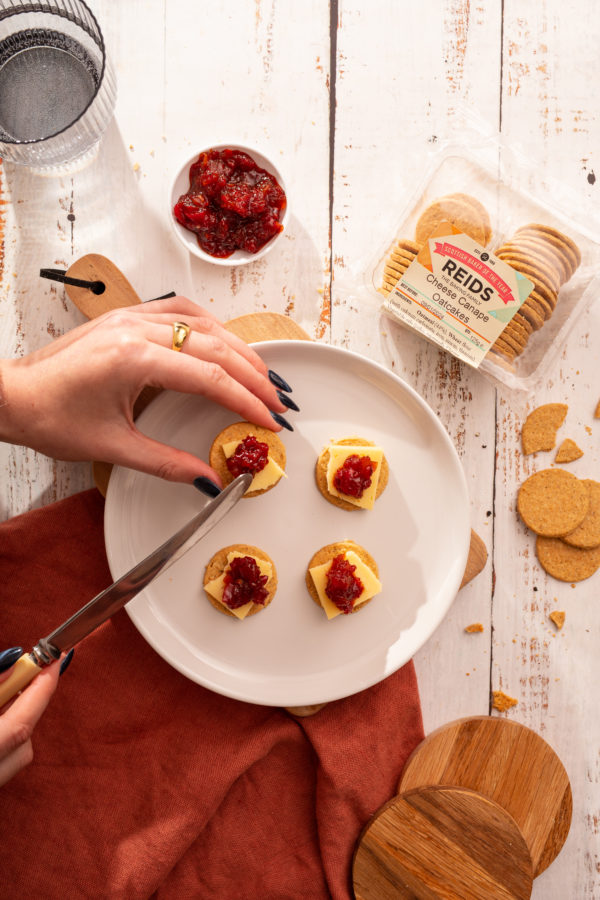 Oatcakes with Cheese 140g - Image 2